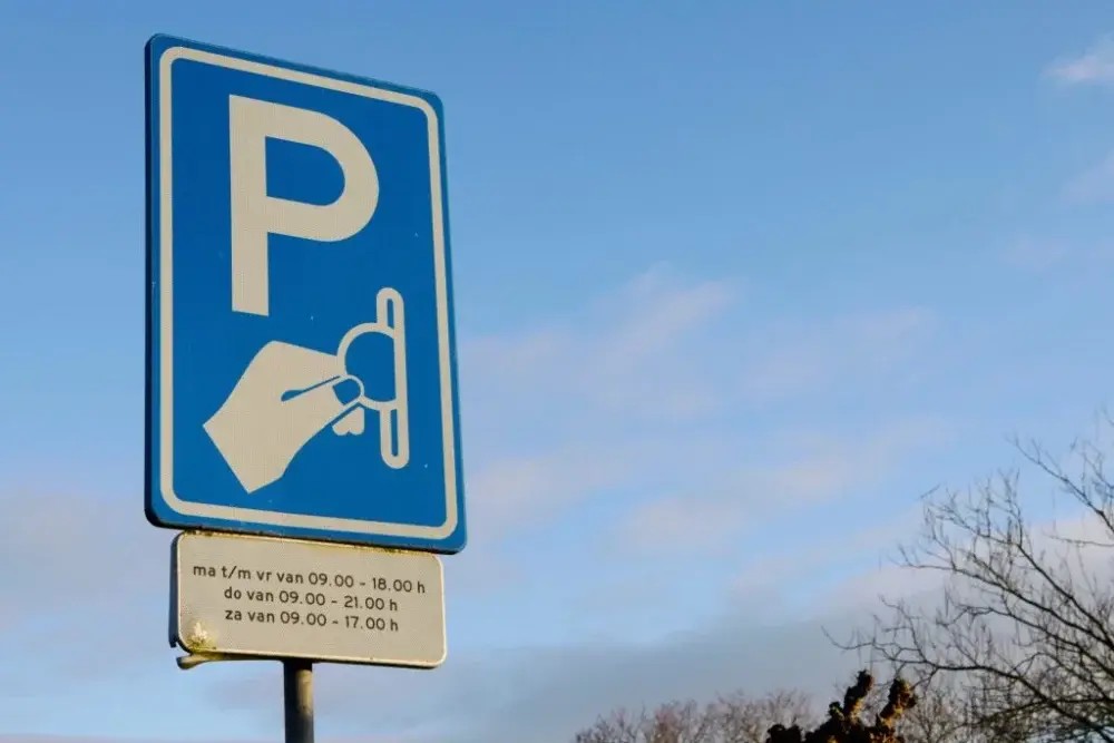 posts.hoeveel-verdienen-gemeentes-aan-betaald-parkeren.title